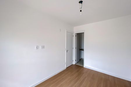 Apartamento à venda com 126m², 3 quartos e 2 vagas Apartamento à venda com 126m², 3 quartos e 2 vagasQuarto 1 - Suíte