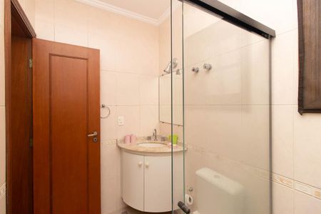 Casa de condomínio à venda com 121m², 3 quartos e 2 vagas Casa de condomínio à venda com 121m², 3 quartos e 2 vagasBanheiro da Suíte