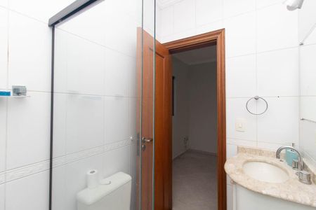 Casa de condomínio à venda com 121m², 3 quartos e 2 vagas Casa de condomínio à venda com 121m², 3 quartos e 2 vagasBanheiro Social