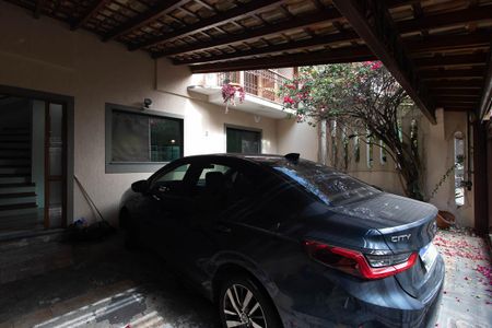 Casa de condomínio à venda com 121m², 3 quartos e 2 vagas Casa de condomínio à venda com 121m², 3 quartos e 2 vagasGaragem