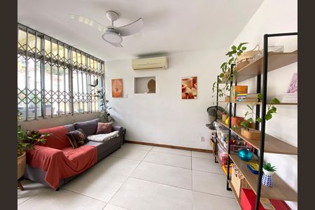 Casa para alugar com 369m², 5 quartos e 2 vagas