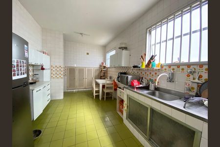 Casa para alugar com 369m², 5 quartos e 2 vagas