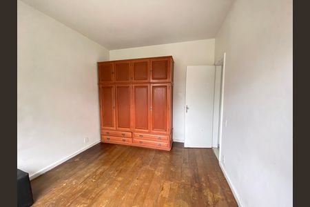 Casa para alugar com 369m², 5 quartos e 2 vagas
