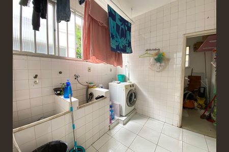 Casa para alugar com 369m², 5 quartos e 2 vagas