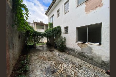 Casa para alugar com 369m², 5 quartos e 2 vagas