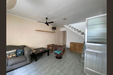 Casa para alugar com 369m², 5 quartos e 2 vagas