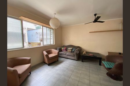 Casa para alugar com 369m², 5 quartos e 2 vagas