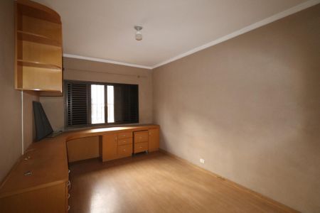 Casa para alugar com 170m², 3 quartos e 4 vagas Casa para alugar com 170m², 3 quartos e 4 vagasQuarto 2