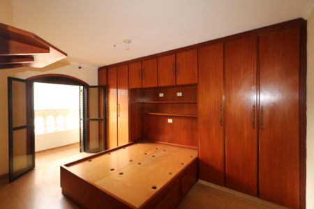 Casa para alugar com 170m², 3 quartos e 4 vagas Casa para alugar com 170m², 3 quartos e 4 vagasSuíte