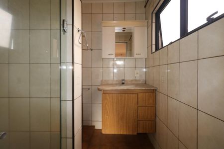 Casa para alugar com 170m², 3 quartos e 4 vagas Casa para alugar com 170m², 3 quartos e 4 vagasBanheiro da Suíte