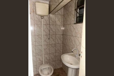 Banheiro de casa para alugar com 2 quartos, 40m² em Marumbi, Juiz de Fora