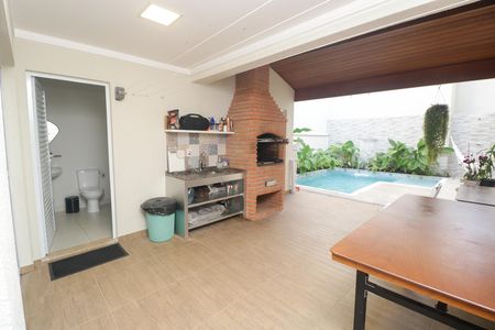 Casa à venda com 250m², 4 quartos e 2 vagas Casa à venda com 250m², 4 quartos e 2 vagasÁrea gourmet