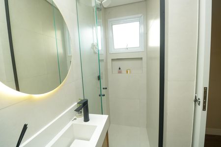 Casa à venda com 250m², 4 quartos e 2 vagas Casa à venda com 250m², 4 quartos e 2 vagasBanheiro Social