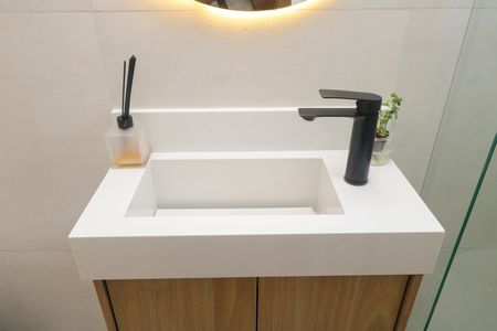 Casa à venda com 250m², 4 quartos e 2 vagas Casa à venda com 250m², 4 quartos e 2 vagasBanheiro Social