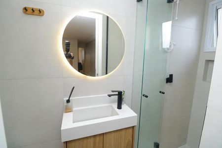 Casa à venda com 250m², 4 quartos e 2 vagas Casa à venda com 250m², 4 quartos e 2 vagasBanheiro Social