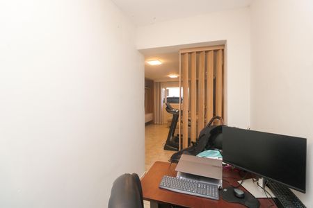 Casa à venda com 250m², 4 quartos e 2 vagas Casa à venda com 250m², 4 quartos e 2 vagasEscritório