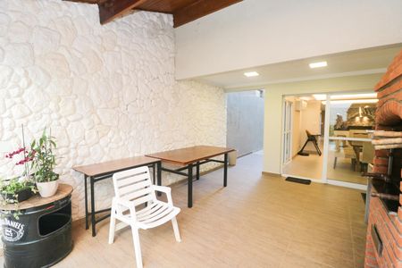 Casa à venda com 250m², 4 quartos e 2 vagas Casa à venda com 250m², 4 quartos e 2 vagasÁrea gourmet
