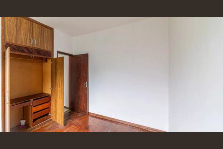 Casa para alugar com 120m², 3 quartos e 4 vagas Casa para alugar com 120m², 3 quartos e 4 vagasQuarto