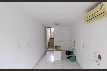 Sala de casa para alugar com 3 quartos, 120m² em Alvorada, Contagem