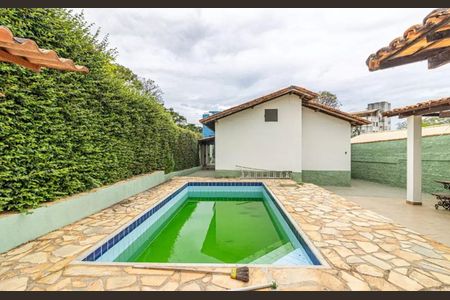 Casa para alugar com 120m², 3 quartos e 4 vagas Casa para alugar com 120m², 3 quartos e 4 vagasÁrea externa