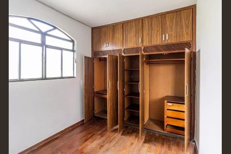 Casa para alugar com 120m², 3 quartos e 4 vagas Casa para alugar com 120m², 3 quartos e 4 vagasQuarto