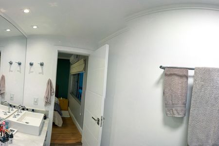 Apartamento à venda com 110m², 4 quartos e 2 vagas Apartamento à venda com 110m², 4 quartos e 2 vagasBanheiro da Suíte 1