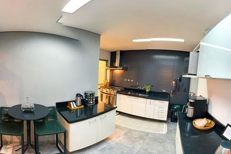 Apartamento à venda com 110m², 4 quartos e 2 vagas Apartamento à venda com 110m², 4 quartos e 2 vagascozinha