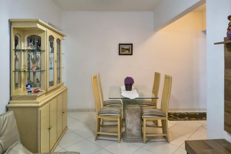 Apartamento para alugar com 69m², 2 quartos e 1 vaga Apartamento para alugar com 69m², 2 quartos e 1 vagaSala