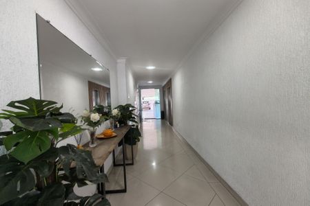 Apartamento para alugar com 69m², 2 quartos e 1 vaga Apartamento para alugar com 69m², 2 quartos e 1 vagaHall de entrada