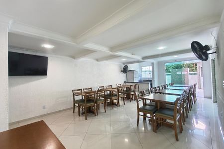 Apartamento para alugar com 69m², 2 quartos e 1 vaga Apartamento para alugar com 69m², 2 quartos e 1 vagaÁrea comum - Salão de festas