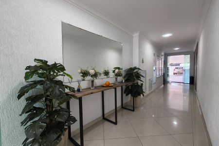 Apartamento para alugar com 69m², 2 quartos e 1 vaga Apartamento para alugar com 69m², 2 quartos e 1 vagaHall de entrada