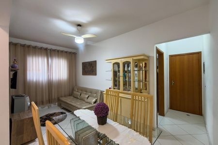 Sala de apartamento para alugar com 2 quartos, 69m² em Guilhermina, Praia Grande
