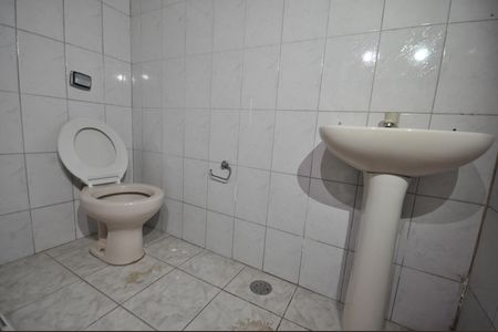 Casa à venda com 67m², 2 quartos e 2 vagasBanheiro