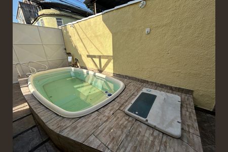 Casa à venda com 150m², 2 quartos e 1 vagaPiscina