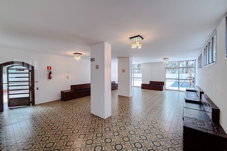 Apartamento à venda com 134m², 3 quartos e 2 vagas Apartamento à venda com 134m², 3 quartos e 2 vagasHall social