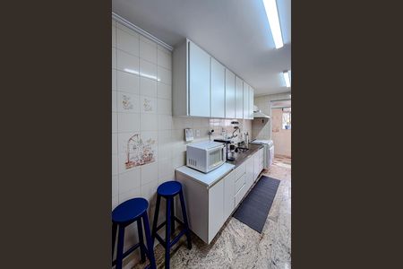 Apartamento à venda com 134m², 3 quartos e 2 vagas Apartamento à venda com 134m², 3 quartos e 2 vagasCozinha