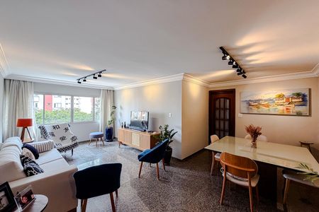 Apartamento à venda com 134m², 3 quartos e 2 vagas Apartamento à venda com 134m², 3 quartos e 2 vagasSala