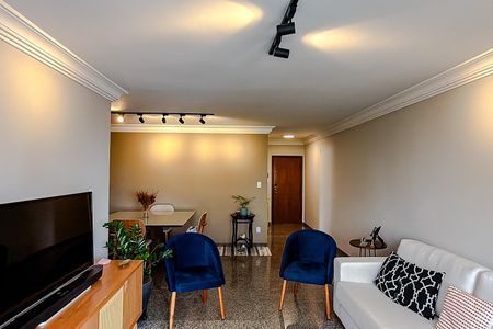 Sala de apartamento à venda com 3 quartos, 134m² em Vila Monumento, São Paulo