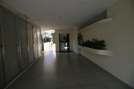 Apartamento à venda com 80m², 3 quartos e 1 vagaHall de entrada