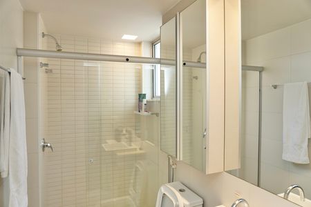 Apartamento à venda com 151m², 3 quartos e 3 vagasSuíte 1 - Banheiro 