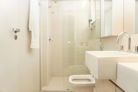 Apartamento à venda com 151m², 3 quartos e 3 vagasSuíte 1 - Banheiro 
