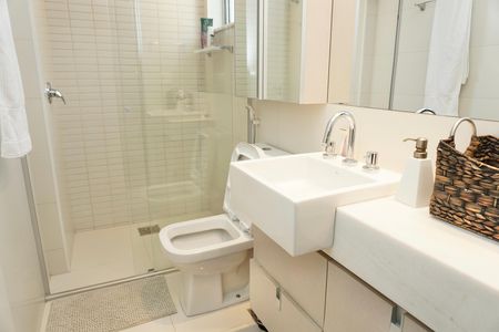 Apartamento à venda com 151m², 3 quartos e 3 vagasSuíte 1 - Banheiro 