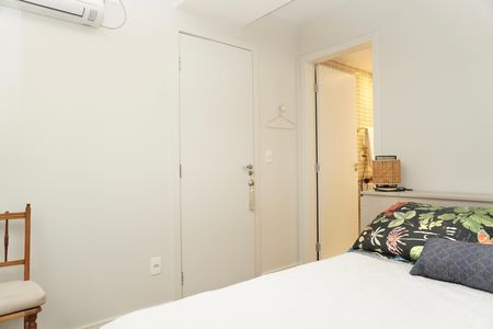 Apartamento à venda com 151m², 3 quartos e 3 vagasSuíte 2  