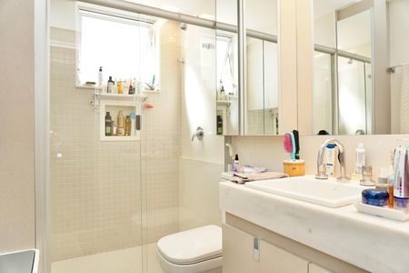 Apartamento à venda com 151m², 3 quartos e 3 vagasSuíte 3 - Banheiro 