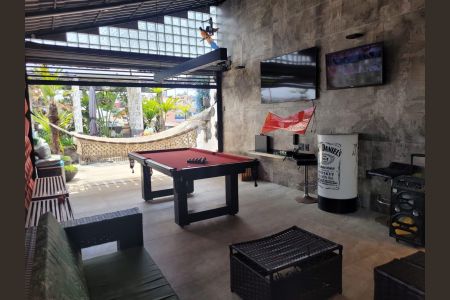 Casa à venda com 350m², 3 quartos e 3 vagas Casa à venda com 350m², 3 quartos e 3 vagasÁrea externa