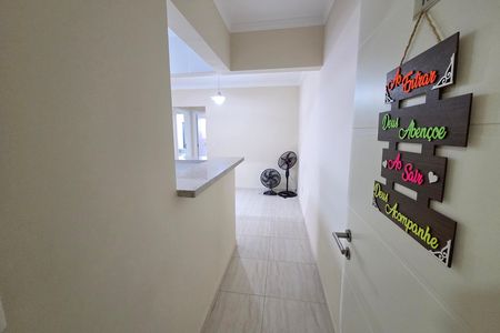 Sala de apartamento para alugar com 2 quartos, 83m² em Vila Tupi, Praia Grande
