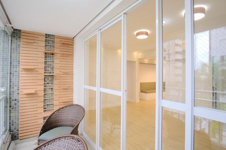Apartamento para alugar com 157m², 3 quartos e 2 vagasVaranda