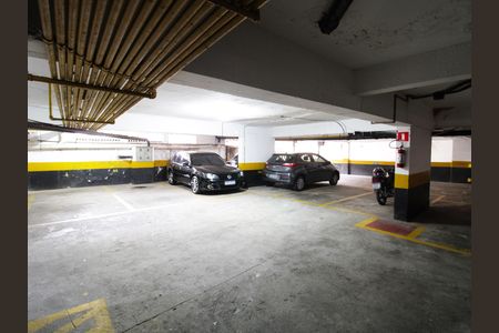 Apartamento à venda com 55m², 2 quartos e 1 vaga Apartamento à venda com 55m², 2 quartos e 1 vagaÁrea comum - Estacionamento