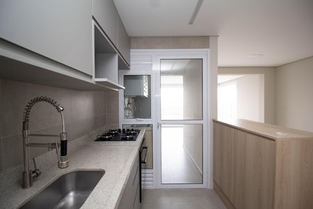Apartamento para alugar com 70m², 2 quartos e 2 vagas Apartamento para alugar com 70m², 2 quartos e 2 vagasCozinha