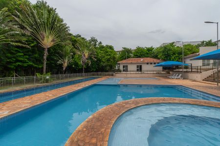 Apartamento à venda com 55m², 2 quartos e 1 vaga Apartamento à venda com 55m², 2 quartos e 1 vagaÁrea comum - Piscina